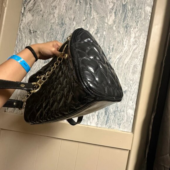 Betsey johnson Gold strap black shoulder bag - Picture 4 of 4